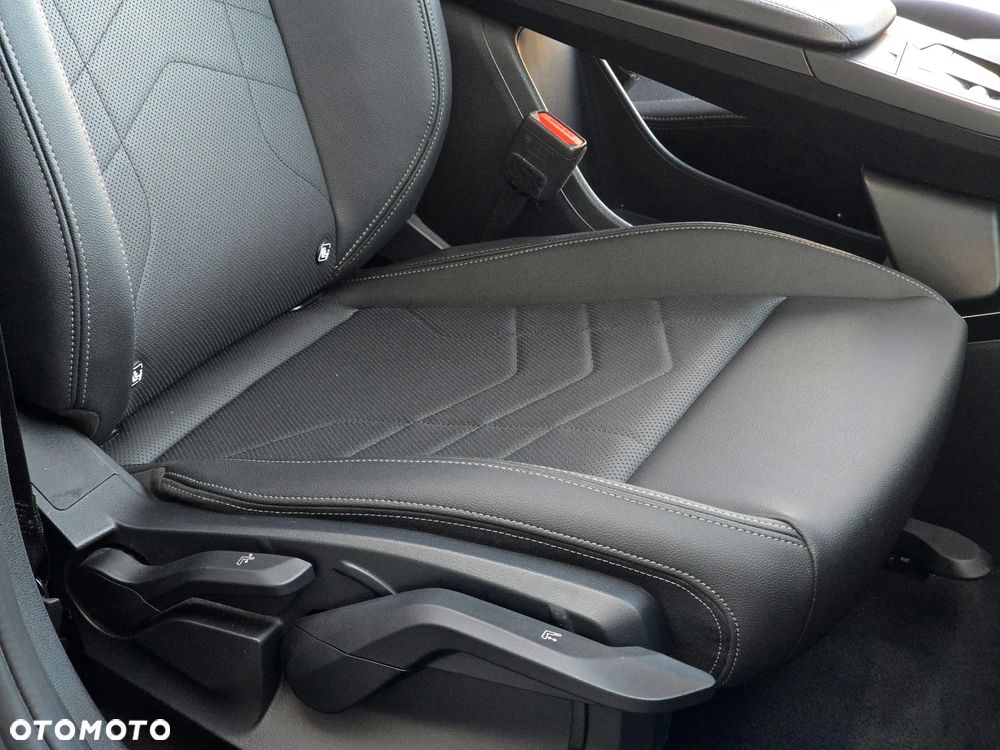 BMW Seria 2 218i - 16