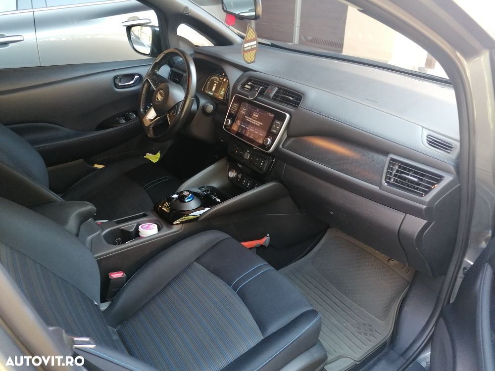 Nissan LEAF 40 kWh Tekna - 18