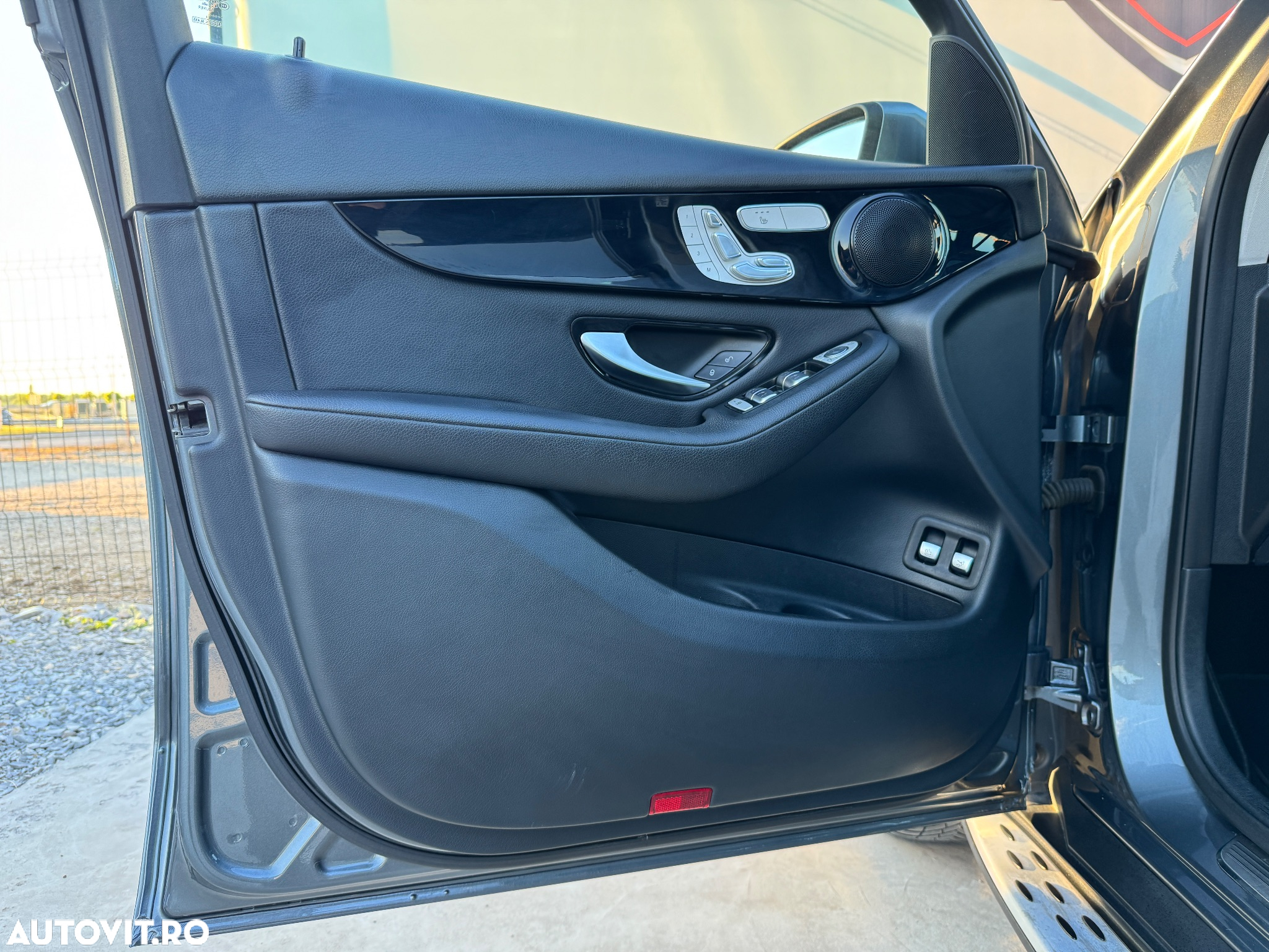 Mercedes-Benz GLC 220 d 4Matic 9G-TRONIC Exclusive - 23