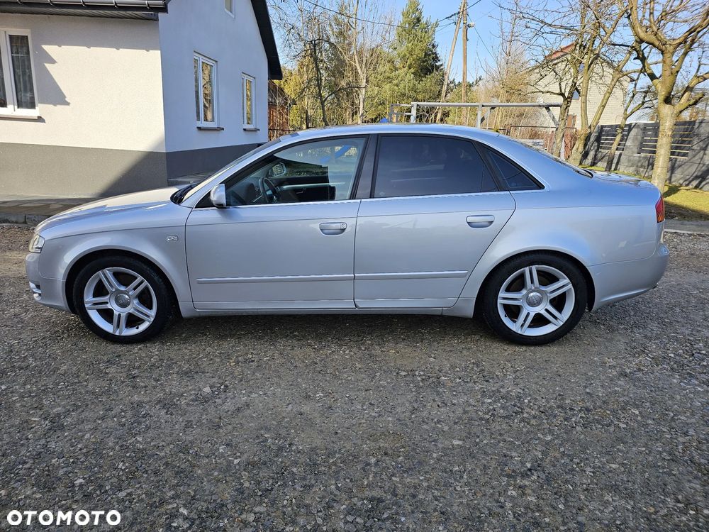 Audi A4 Limousine - 7