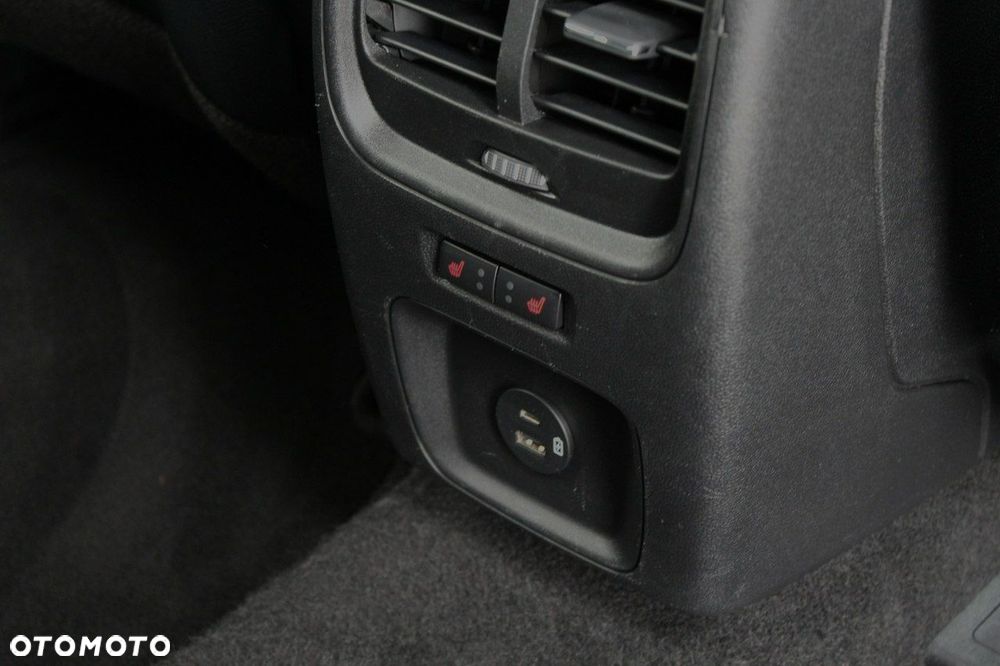 Ford Kuga - 17