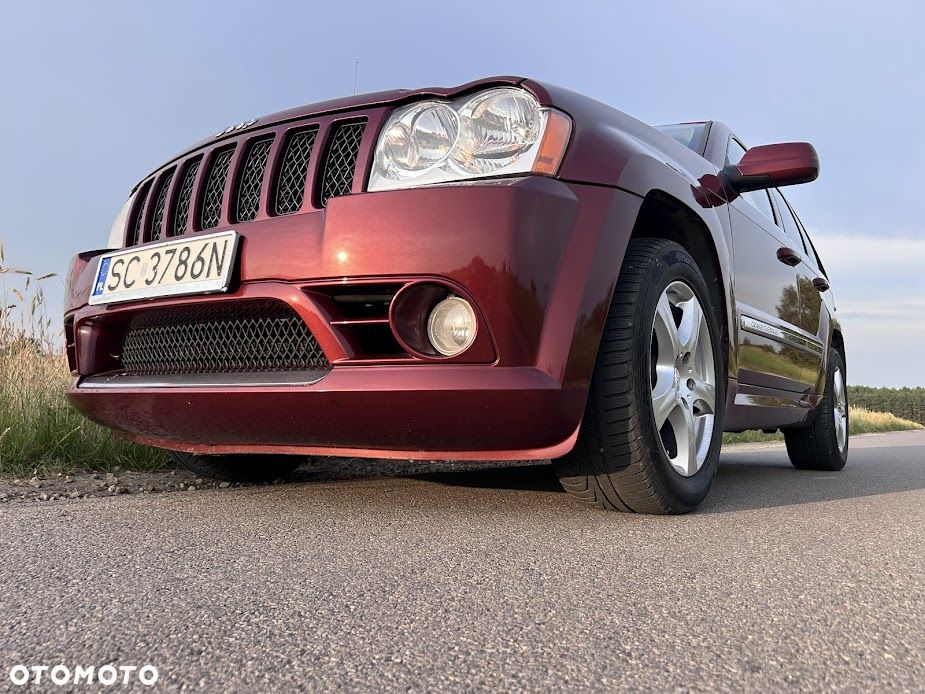 Jeep Grand Cherokee - 38