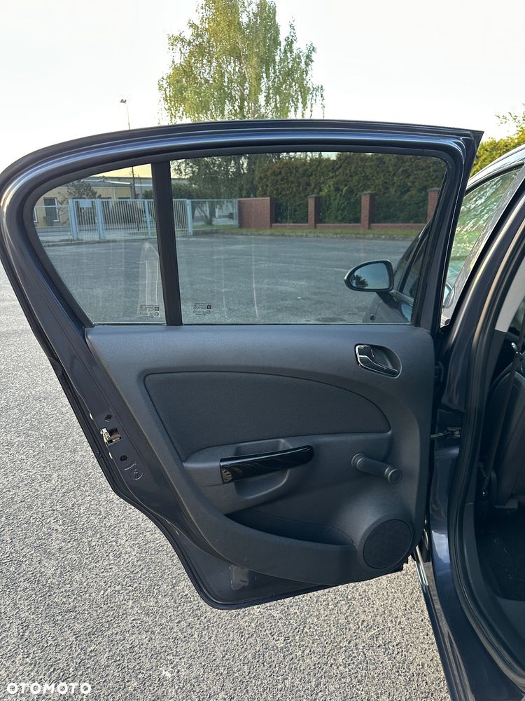 Opel Corsa 1.0 12V Cosmo - 33