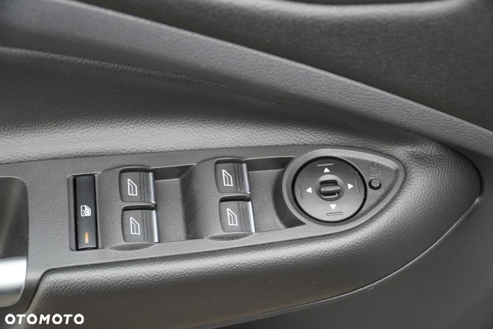 Ford Kuga 1.5 EcoBoost 2x4 Titanium - 14