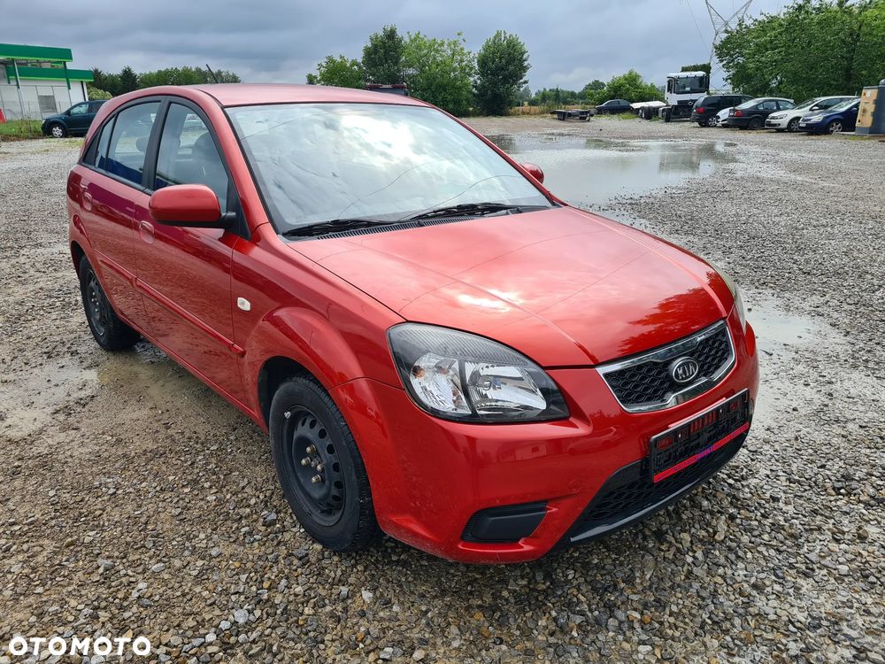 Kia Rio 1.4 Comfort - 11
