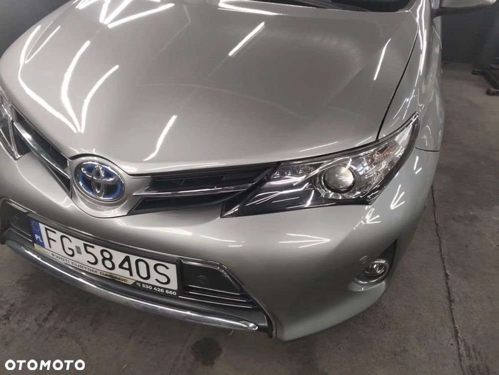 Toyota Auris 1.8 HSD Luna - 6
