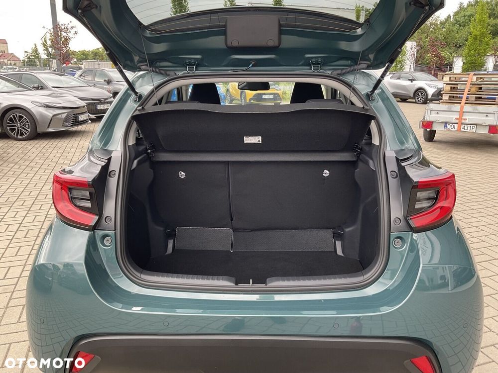 Toyota Yaris Hybrid 1.5 Style - 12