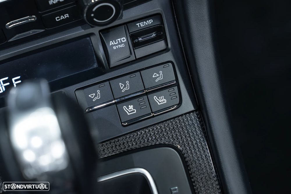 Porsche 911 (991) Turbo S Cabriolet - 49