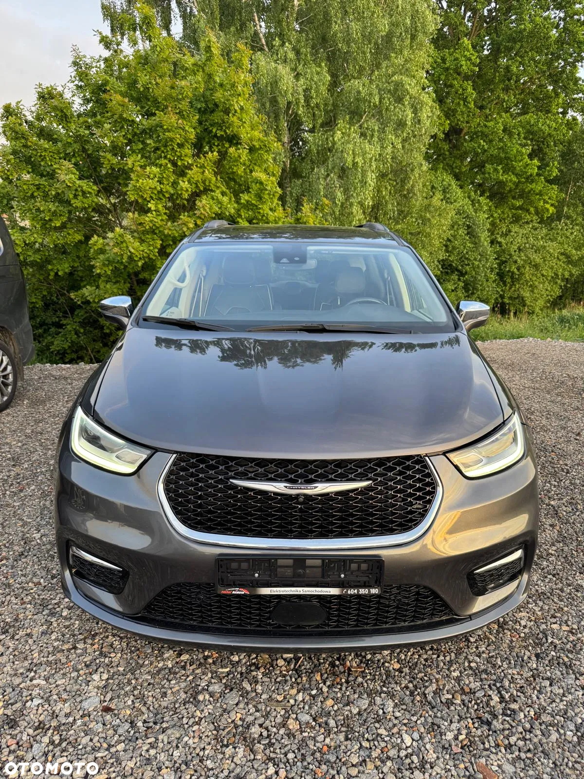 Chrysler Pacifica - 4