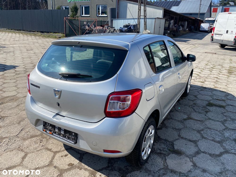 Dacia Sandero 1.2 16V 75 Laureate - 4