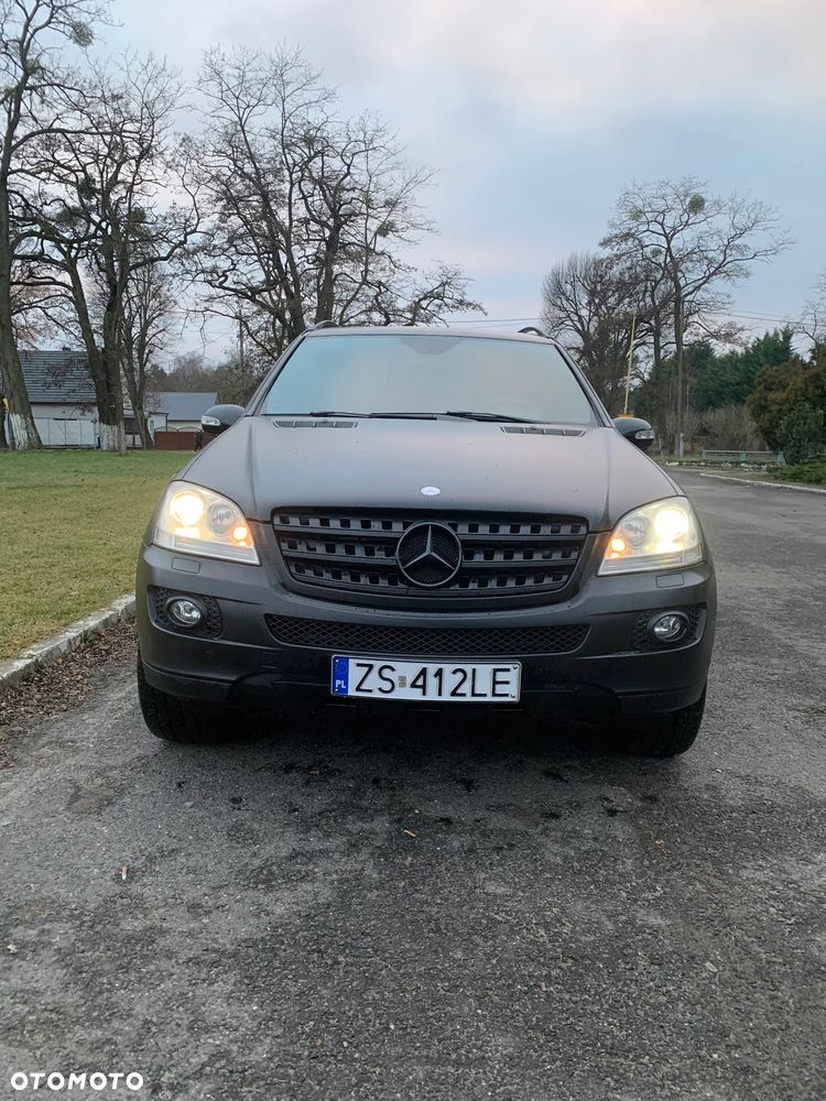 Mercedes-Benz ML - 14