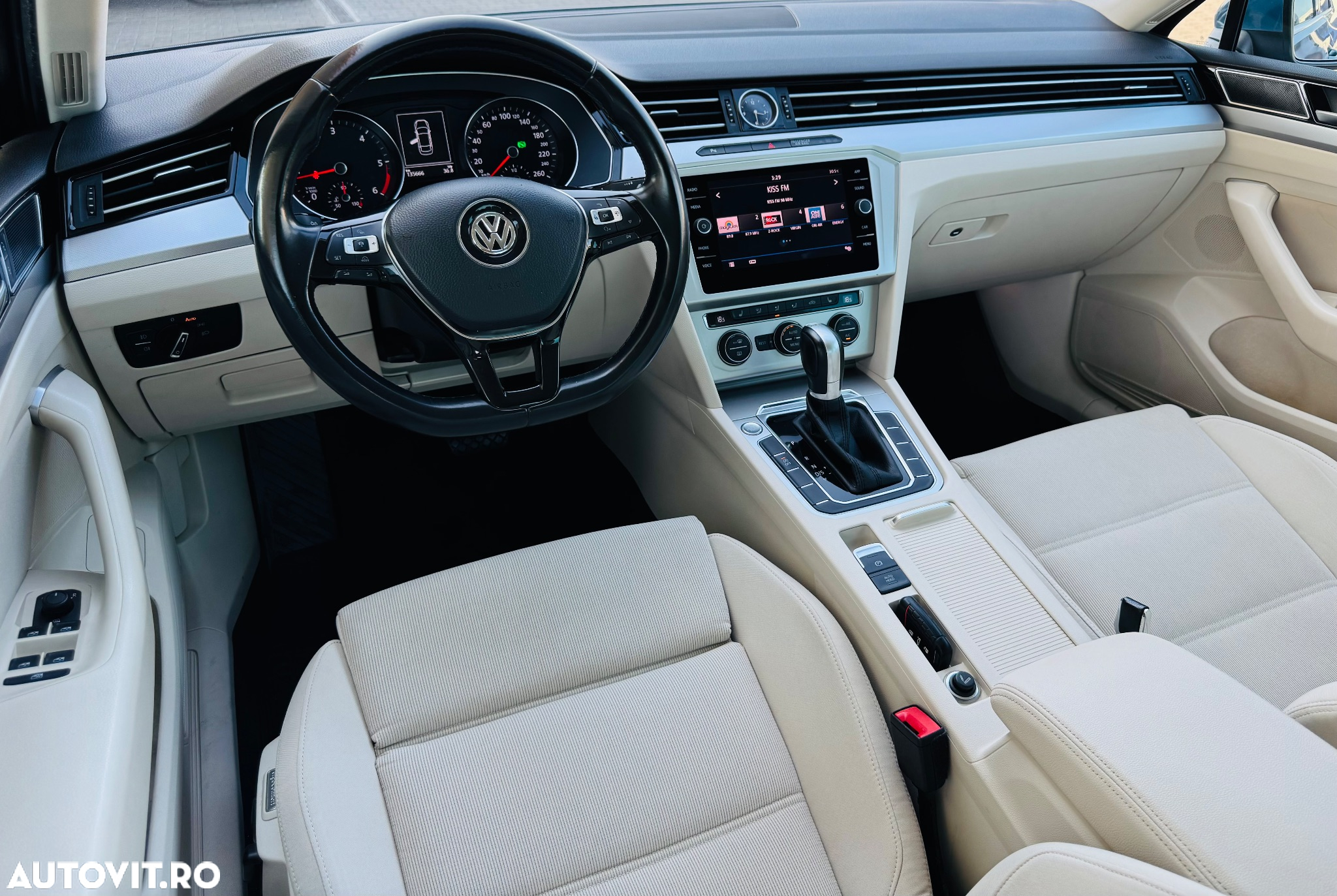 Volkswagen Passat - 12