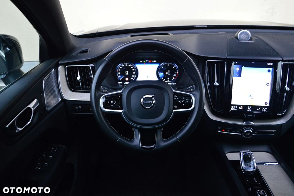 Volvo XC 60 B5 B AWD Inscription - 24