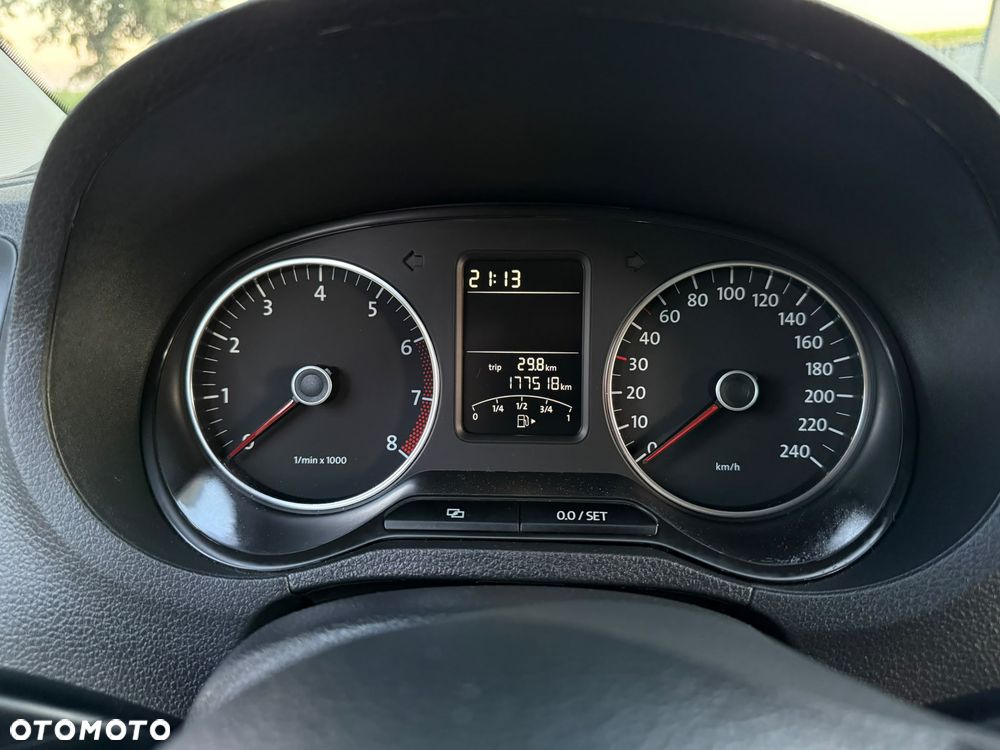 Volkswagen Polo 1.2 TSI Style - 16