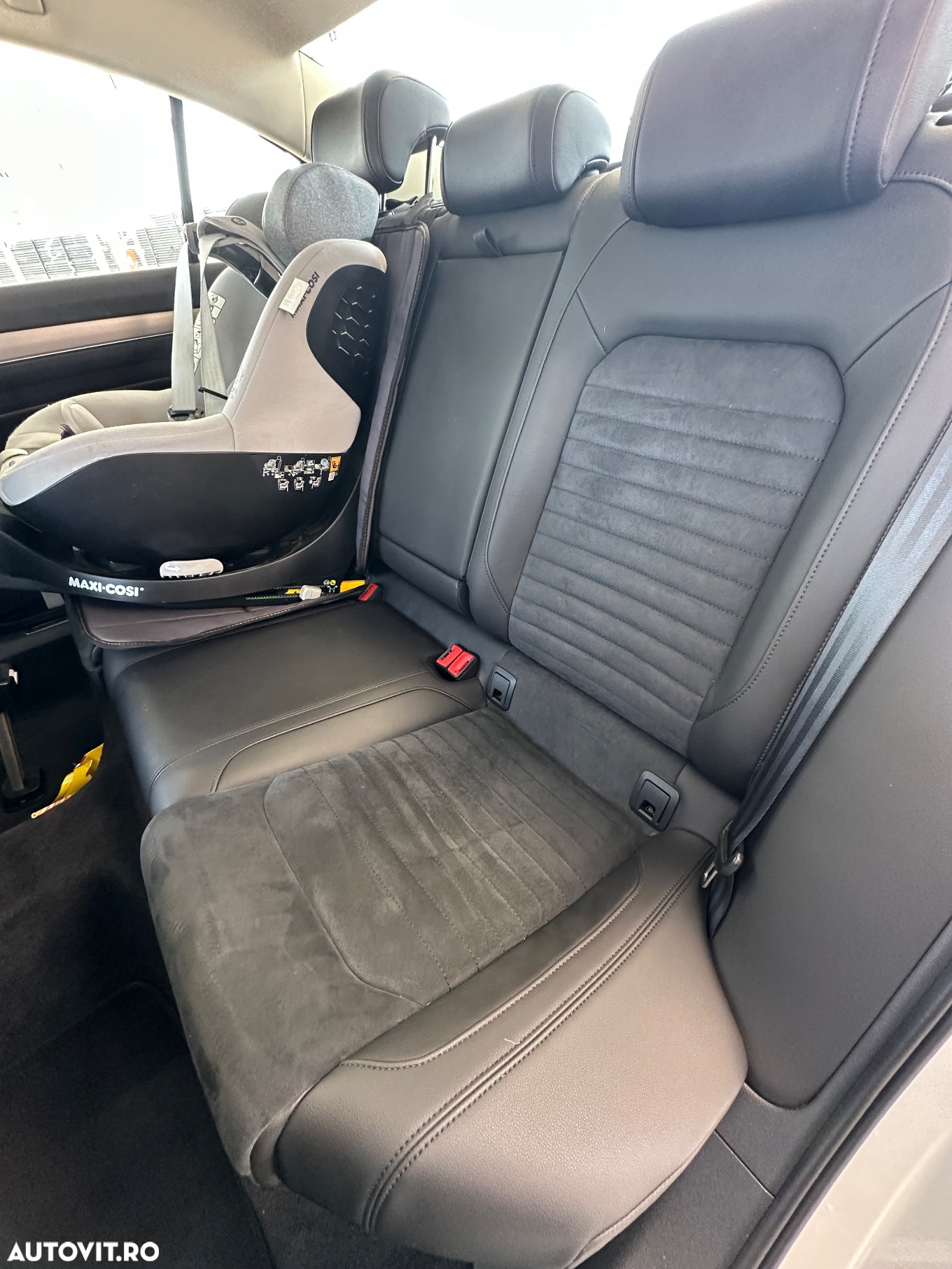 Volkswagen Passat - 11