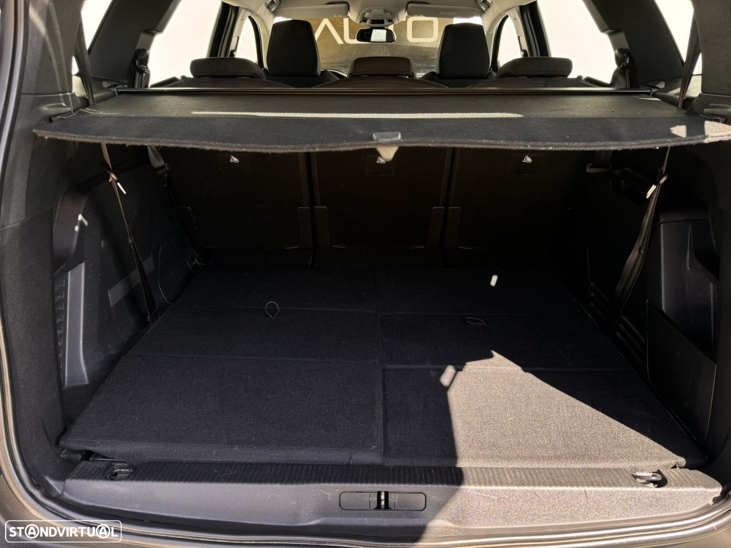 Peugeot 5008 1.5 BlueHDi Allure EAT8 - 23
