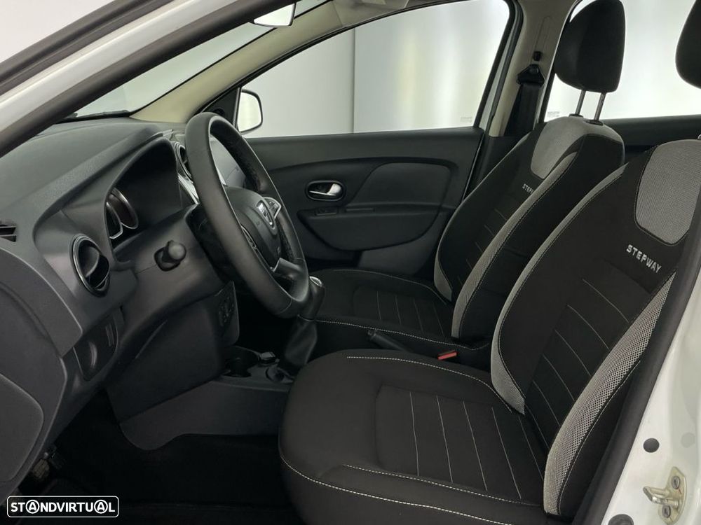 Dacia Sandero 1.0 SCe Stepway - 11