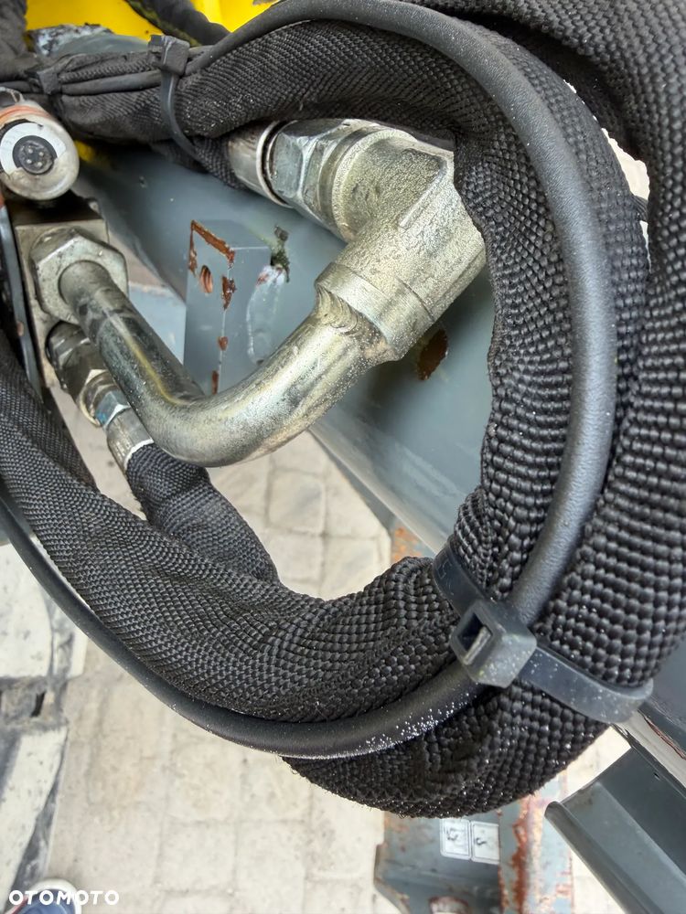 Wacker Neuson EZ53 Koparka Gąsienicowa 5,5 Tony. 2020 rok. 1772 mtg. Jak Nówka z salonu! ani deka luzów czy wycieków! Pochodzi z Gospodarstwa Norweskiego! Aktualne serwisy DEKRA BMWT 2027r. 2 łyżki. Silnik PERKINS 4 cyl. 52km. Maszyna Full wypasiona! Bogata wersja Norweska! Klima. Szybkozłącze Hydrauliczne. OKAZJA. Pełny Oryginał historia do sprawdzenia w Wacker autoryzowany! 4 sekcje Hydrauliczne. Po serwisach eksploatacyjnych. Ani Deka luzów i wycieków - 17