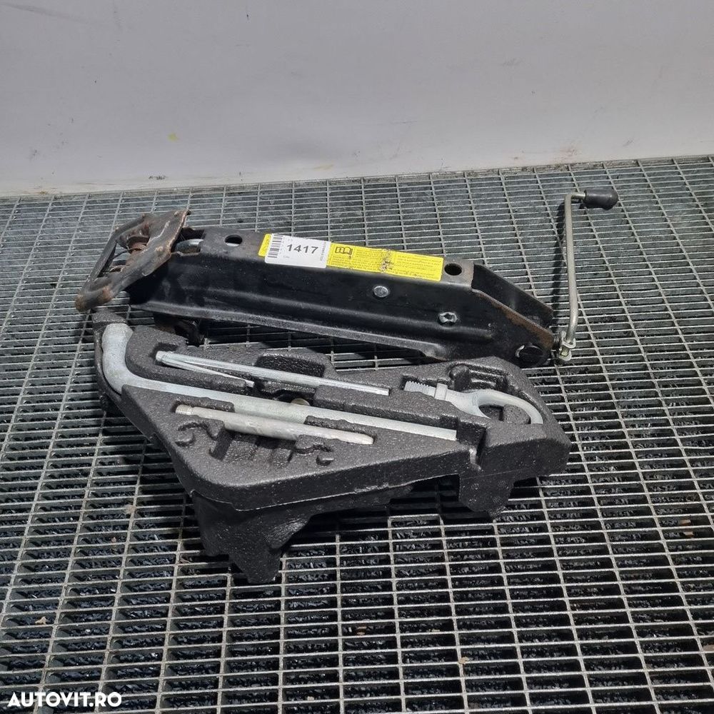 Cric Volkswagen Touareg 7L facelift 2007 - 2011 (1417) - 1