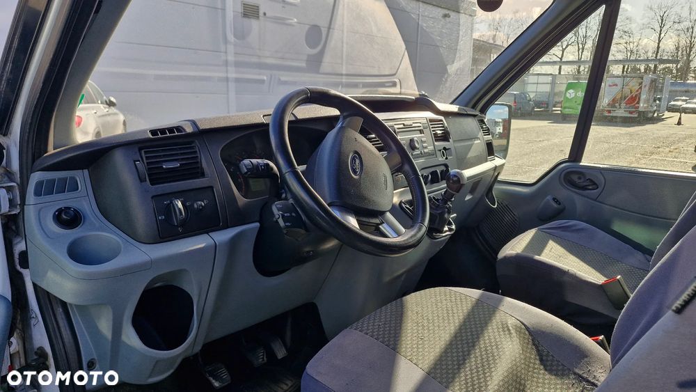 Ford Transit - 8