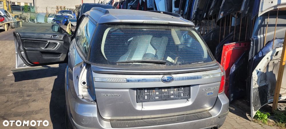 KOMPLETNA KLAPA BAGAŻNIKA SUBARU OUTBACK 2008 - 1