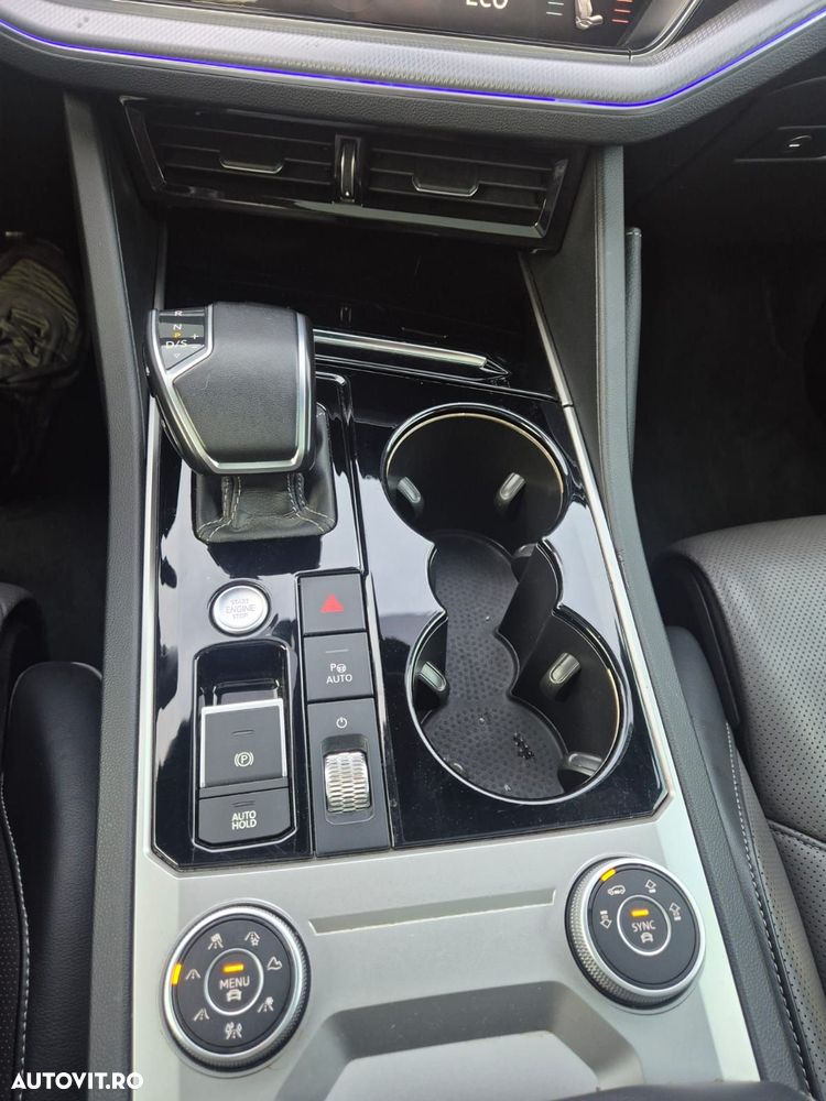 Volkswagen Touareg 3.0 V6 TDI SCR 4Motion Automatik R-Line - 21