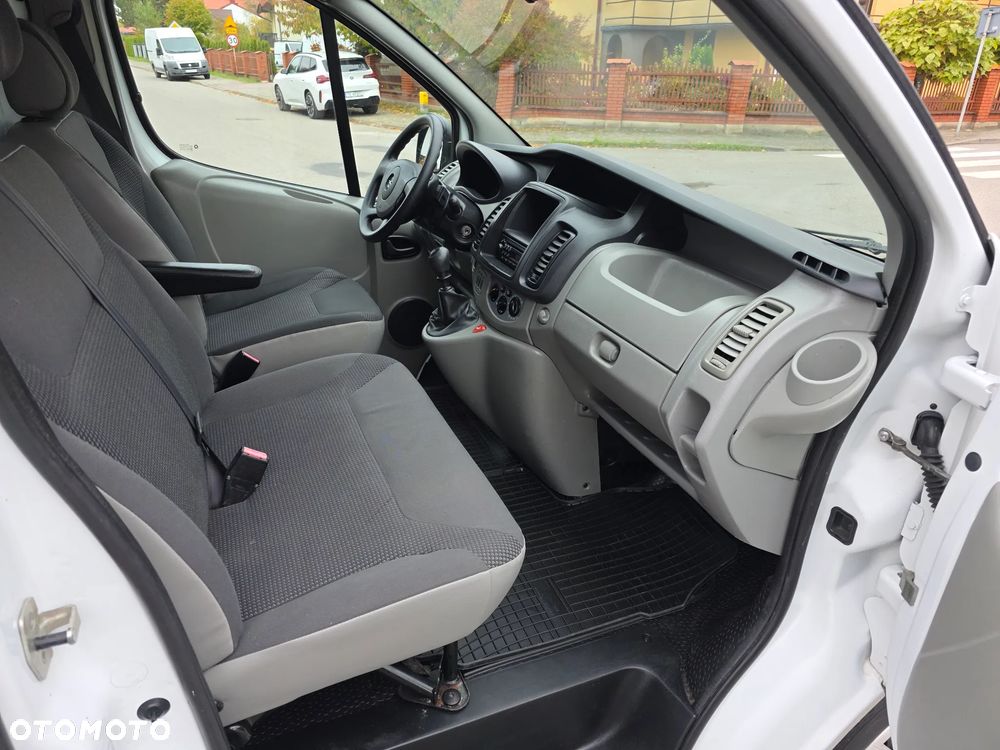 Opel Vivaro - 17