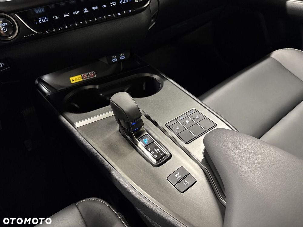 Lexus UX 300h F Sport Design - 26