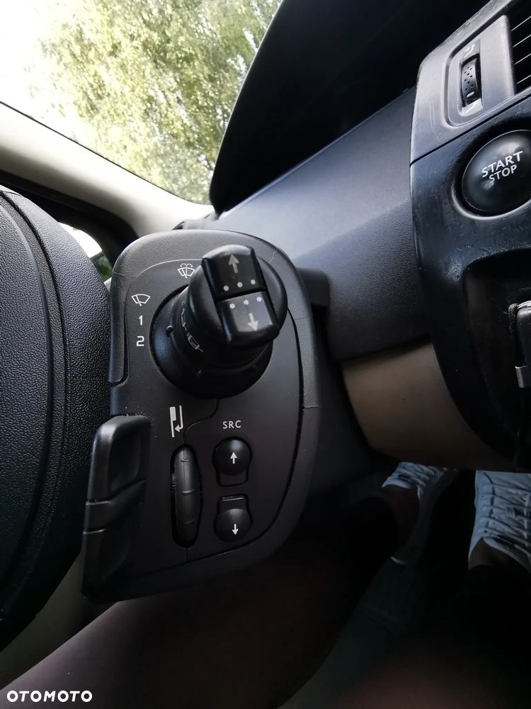 Renault Scenic 1.6 16V Confort Privilege - 11