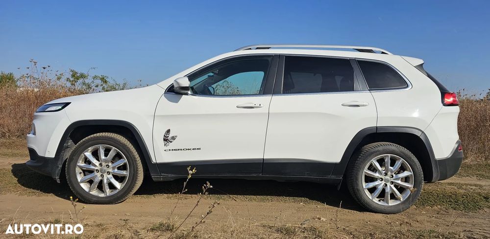 Jeep Cherokee - 3