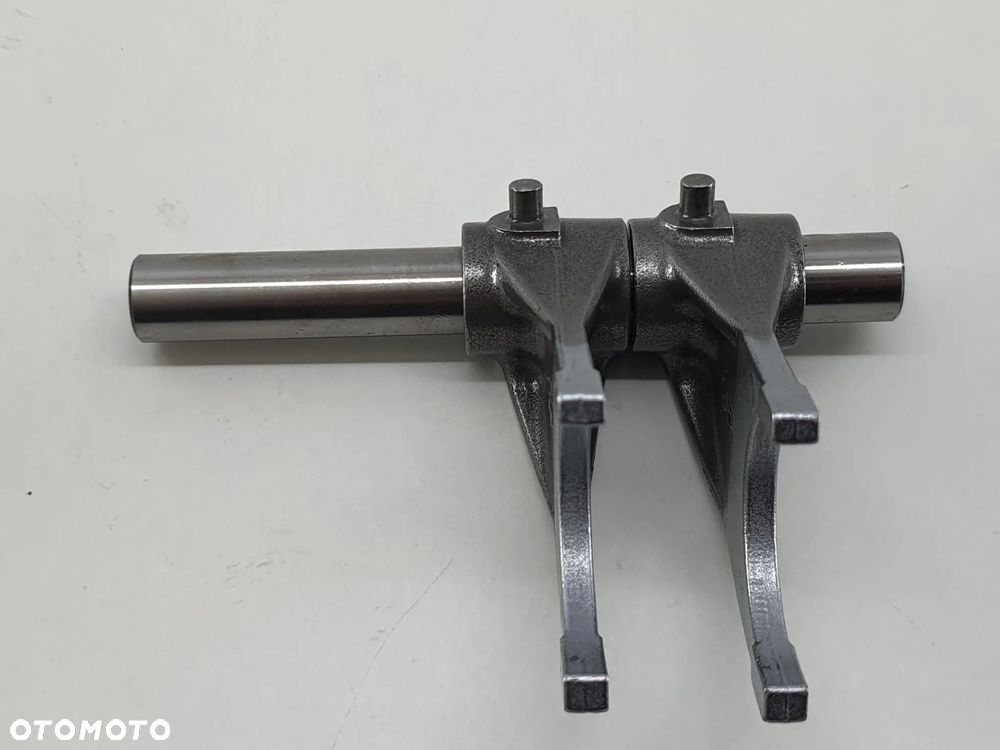 SKRZYNIA BIEGOW WALEK TRYB WODZIK  KTM DUKE 125 - 12
