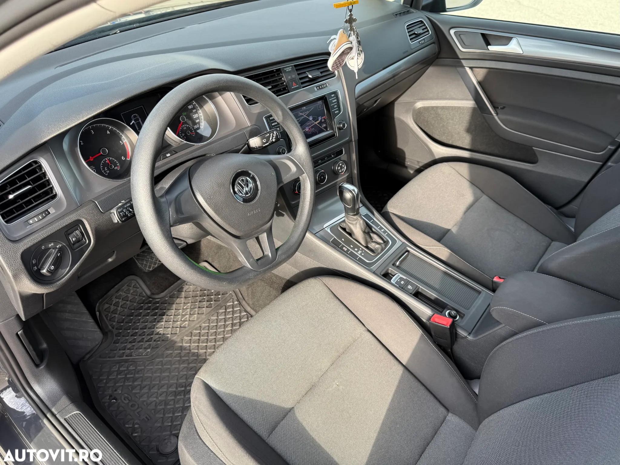 Volkswagen Golf 1.6 TDI DPF BMT DSG Trendline - 5