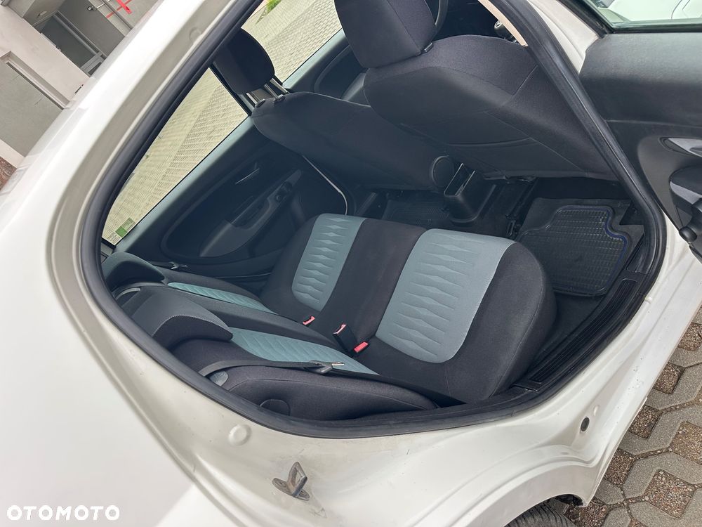 Fiat Punto 1.2 8V - 13