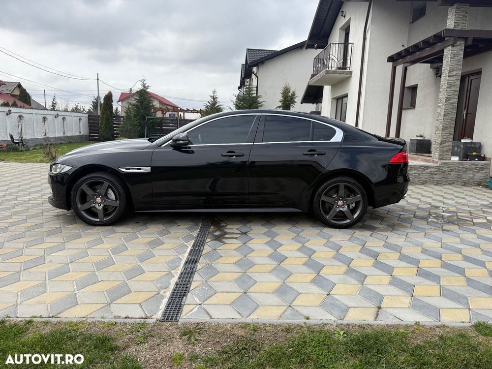 Jaguar XE D180 Aut. R-Dynamic SE - 9