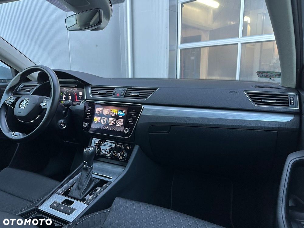 Skoda Superb 1.5 TSI Ambition DSG - 13