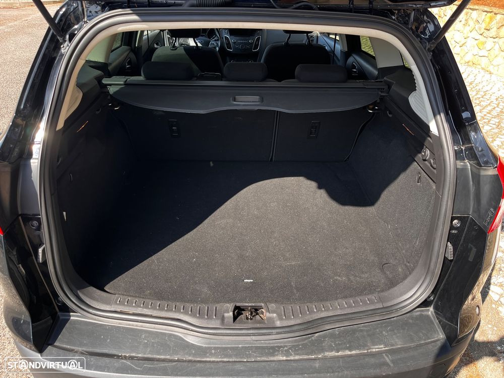 Ford Focus SW 1.0 EcoBoost ST-Line - 33