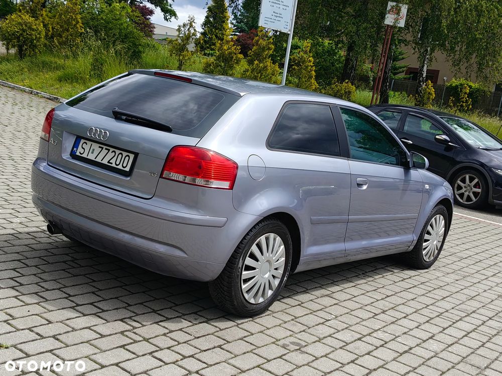 Audi A3 3-drzwiowe 1.6 Attraction - 12