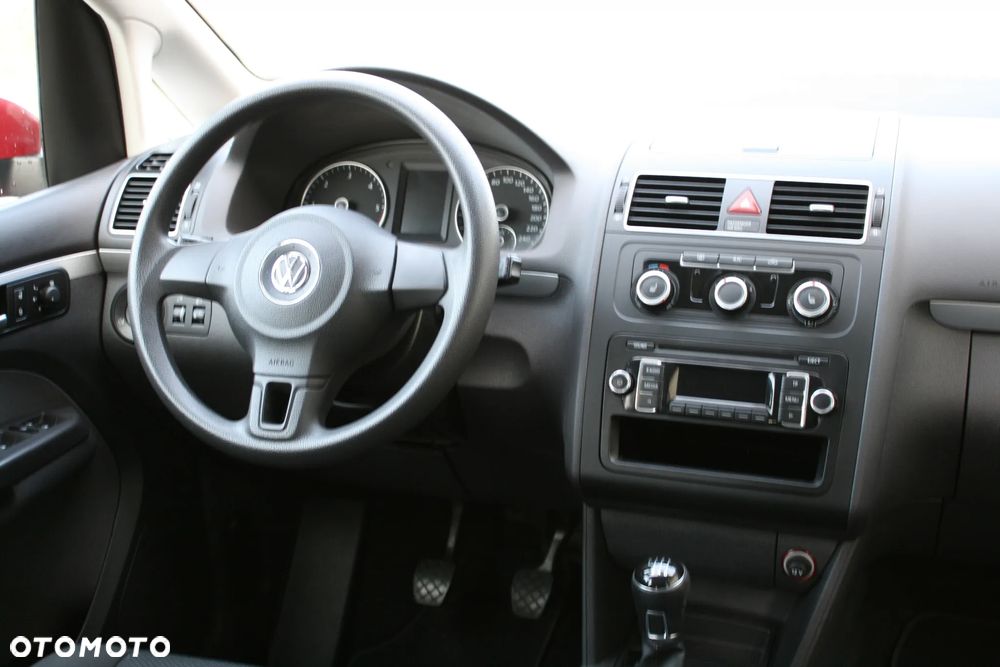 Volkswagen Touran 1.6 TDI DPF BlueMotion Technology Trendline - 13