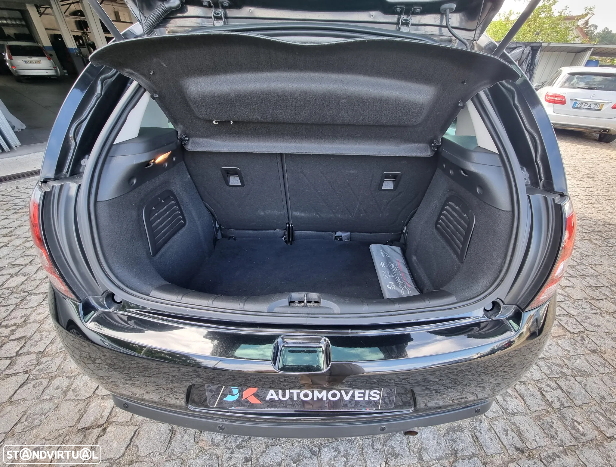 Citroën C3 1.2 PureTech Collection - 23