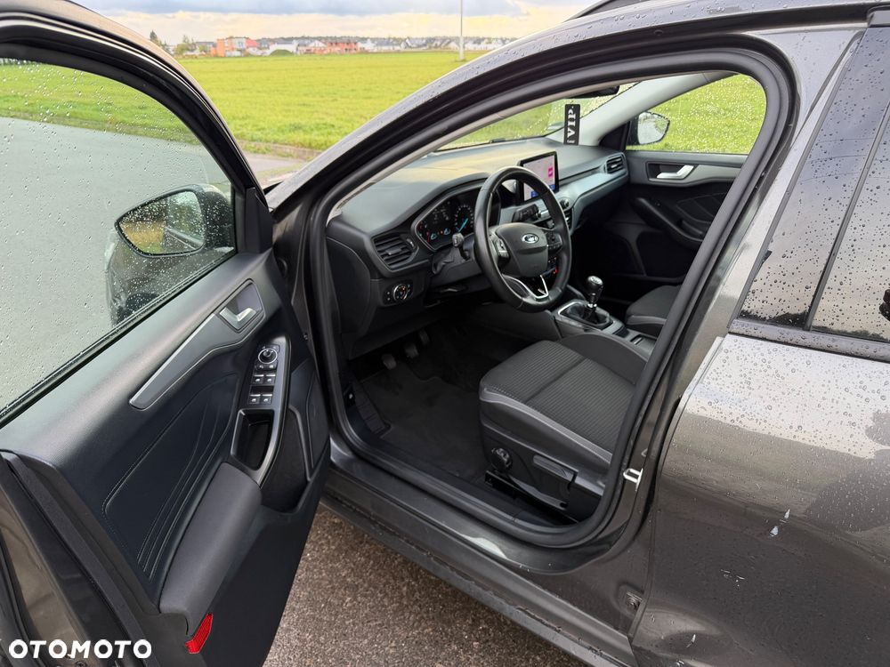 Ford Focus Turnier 1.0 EcoBoost Start-Stopp-System COOL&CONNECT DESIGN - 31