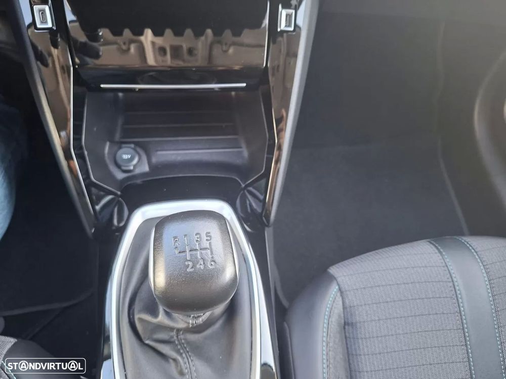 Peugeot 208 1.2 PureTech Allure Pack - 12