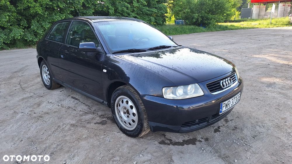 Audi A3 3-drzwiowe 1.6 Attraction - 1
