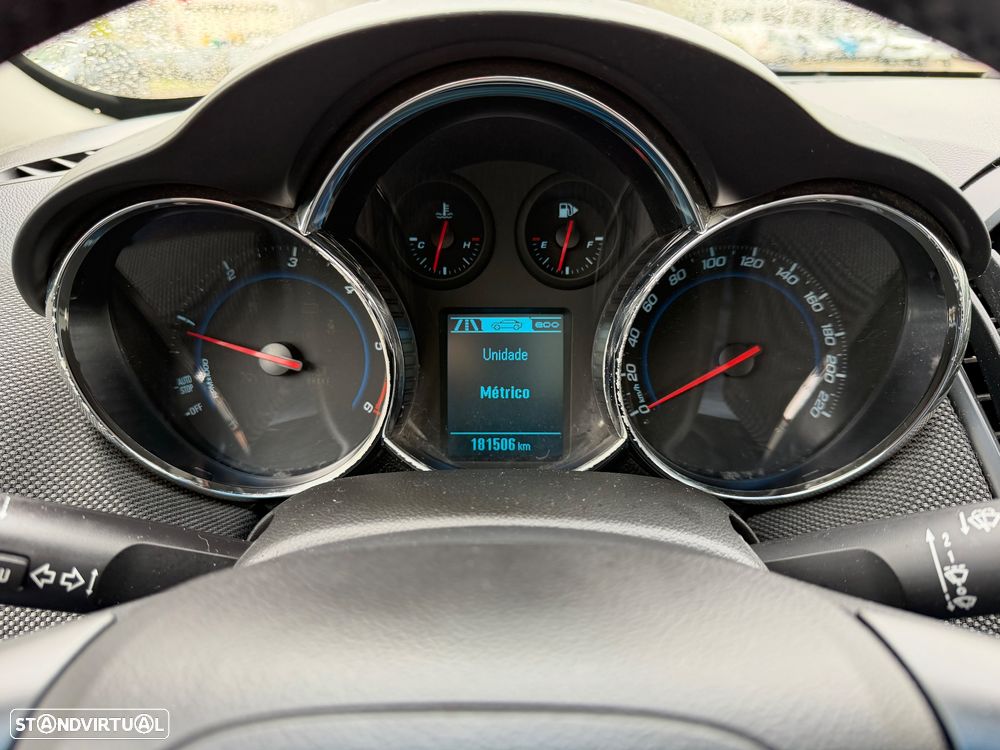 Chevrolet Cruze SW 1.7 VCDi LT - 28