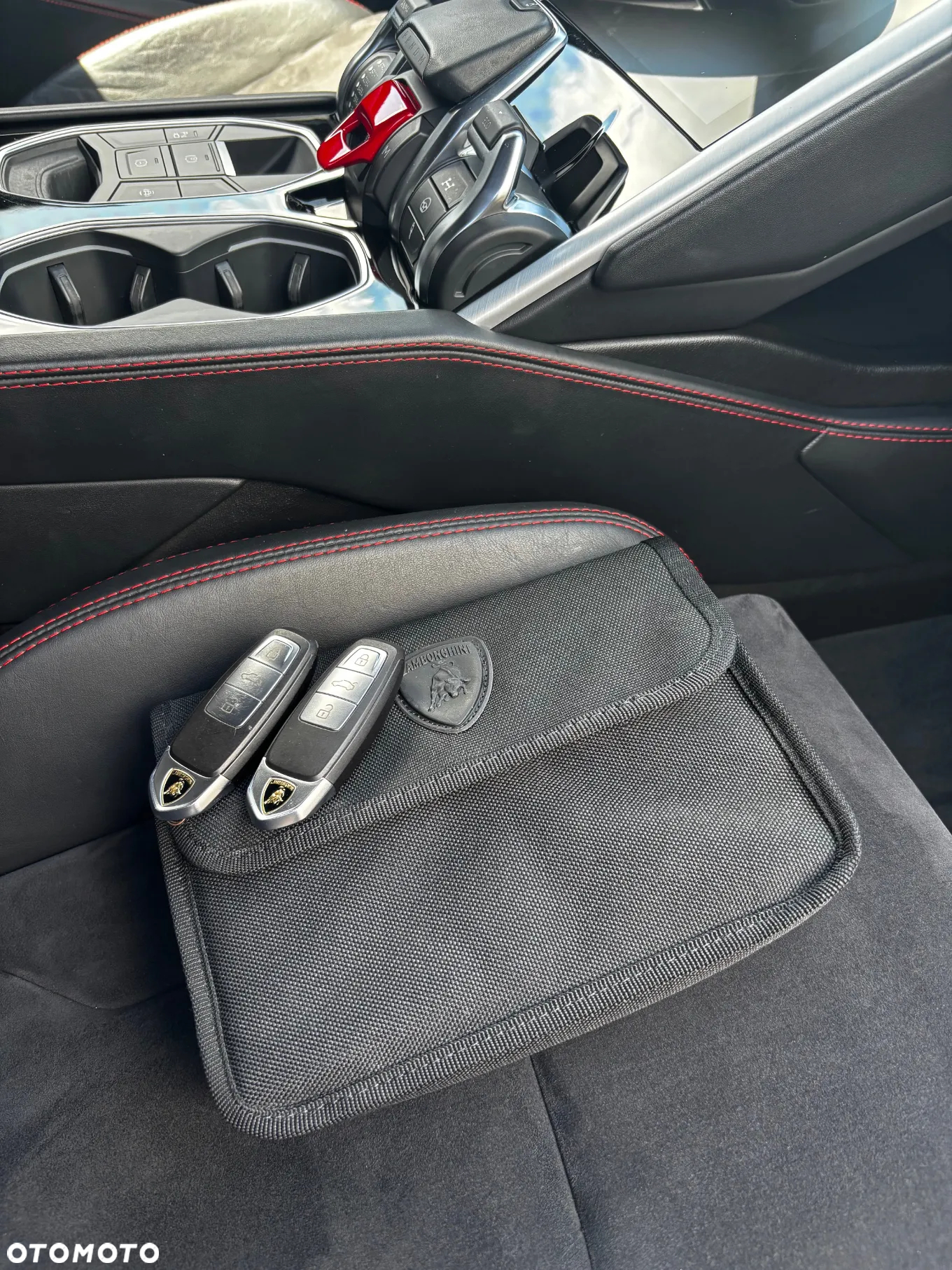 Lamborghini Urus Standard - 15