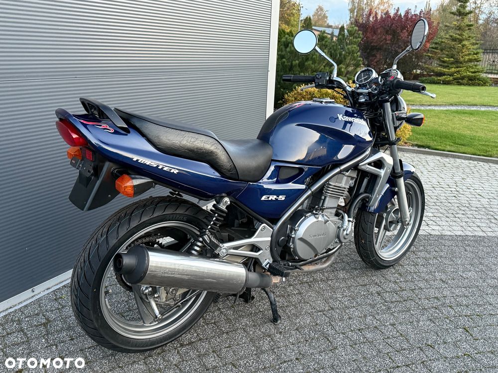 Kawasaki ER - 9