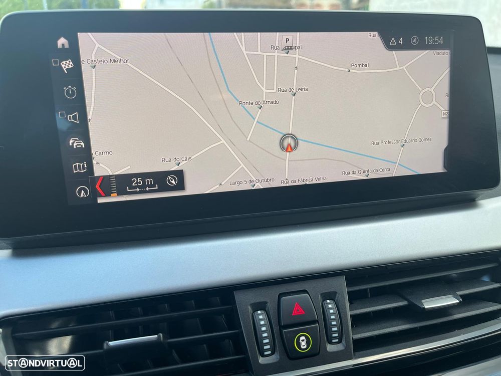 BMW X1 16 d sDrive Auto Line Sport - 35