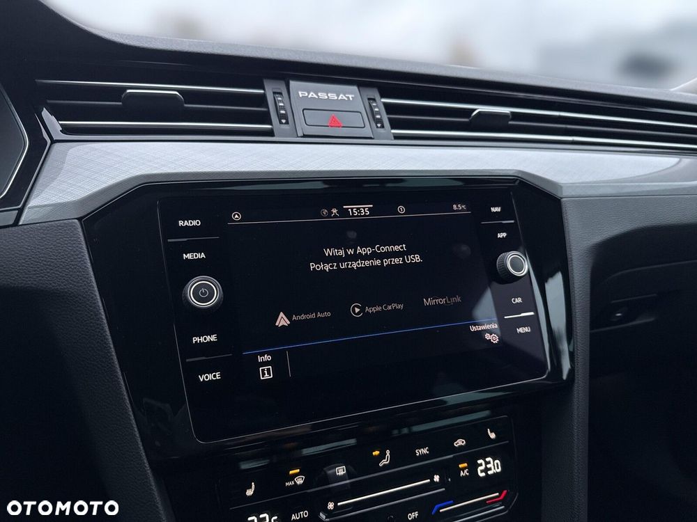 Volkswagen Passat 2.0 TSI Business DSG - 20