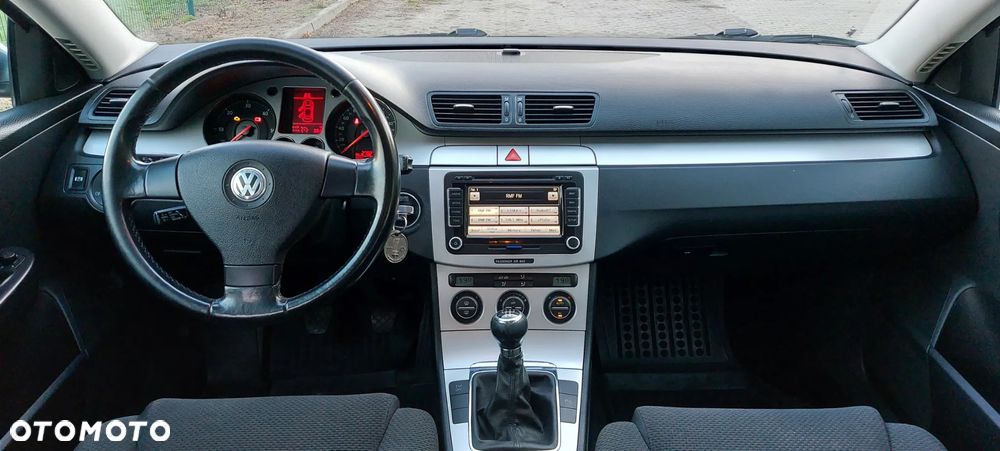 Volkswagen Passat 1.9 TDI Comfortline - 13