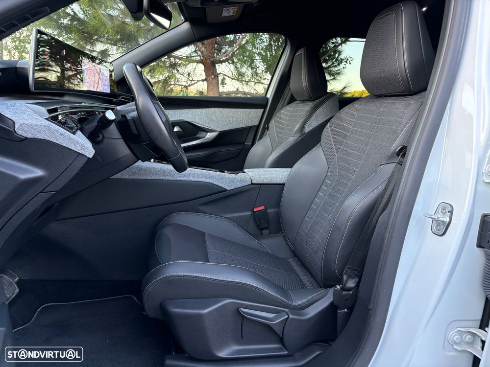 Peugeot 5008 1.2 Hybrid Allure e-DCS6 - 11