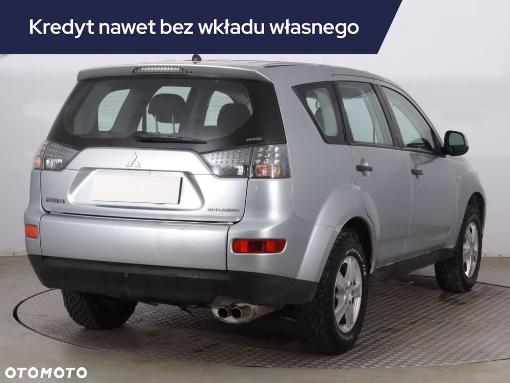 Mitsubishi Outlander - 7